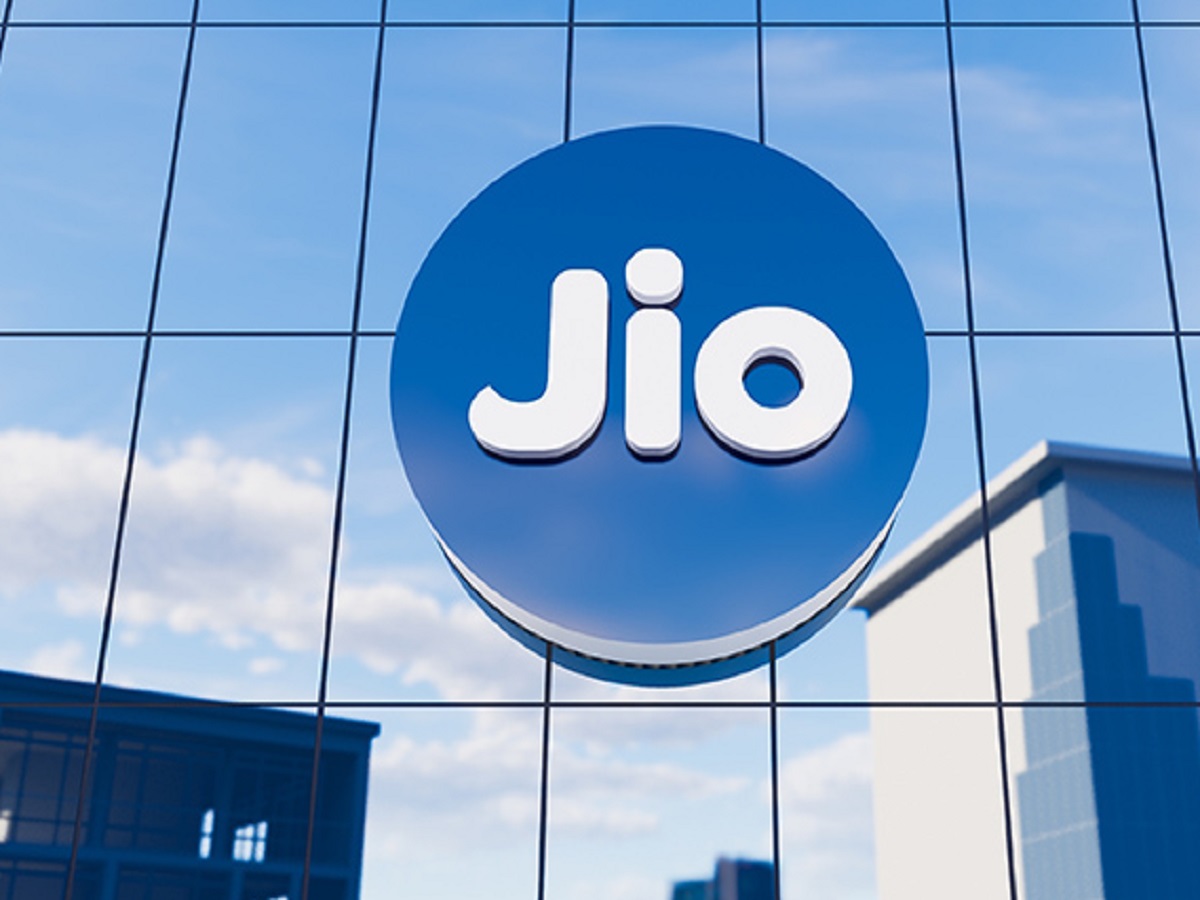 Tech Tips: This affordable plan from Reliance Jio is truly fantastic—find out all about it.