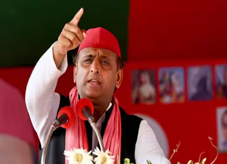 Even before the Lok Sabha Speaker's election, the INDIA alliance suffered a setback, Akhilesh lost one MP's vote