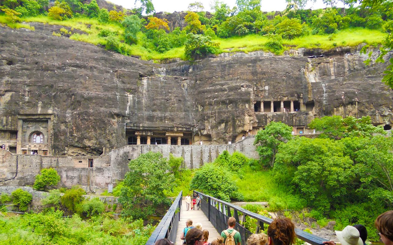 Travel Tips: You can also go to Ajanta Caves for a long weekend