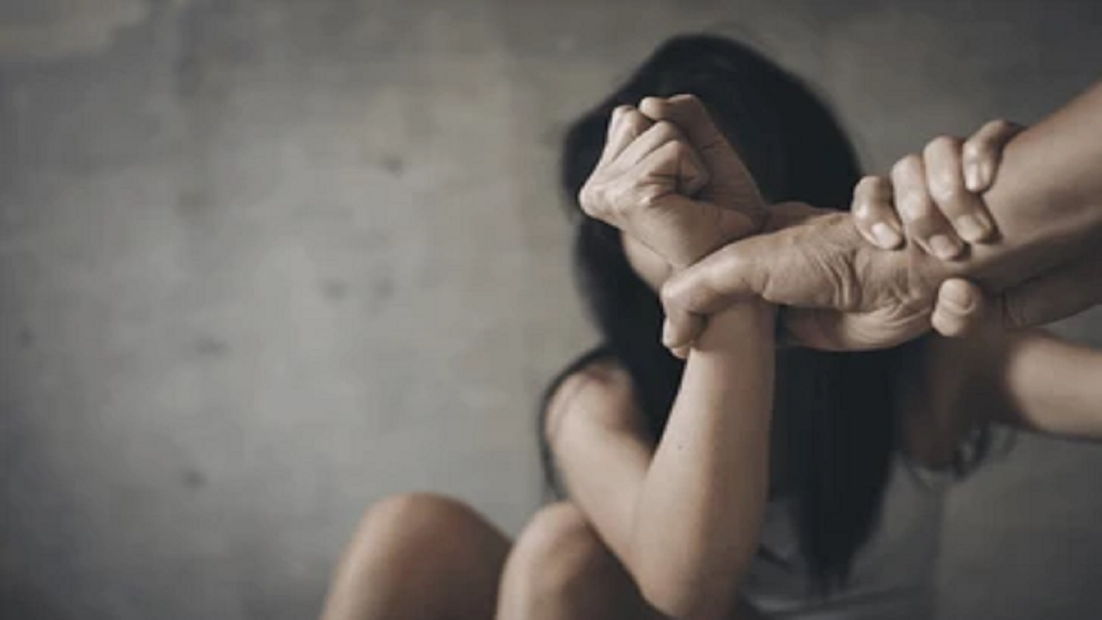 Ghaziabad: Friend took student to mall to show her a movie, did dirty work in toilet, then...