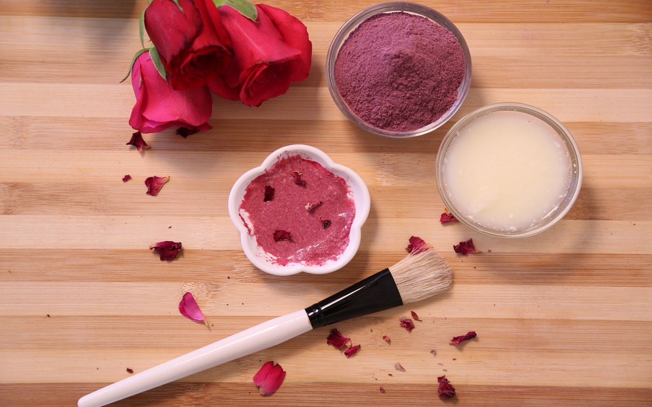Beauty Tips: If you apply beetroot face pack before Karva Chauth, your skin will start glowing.