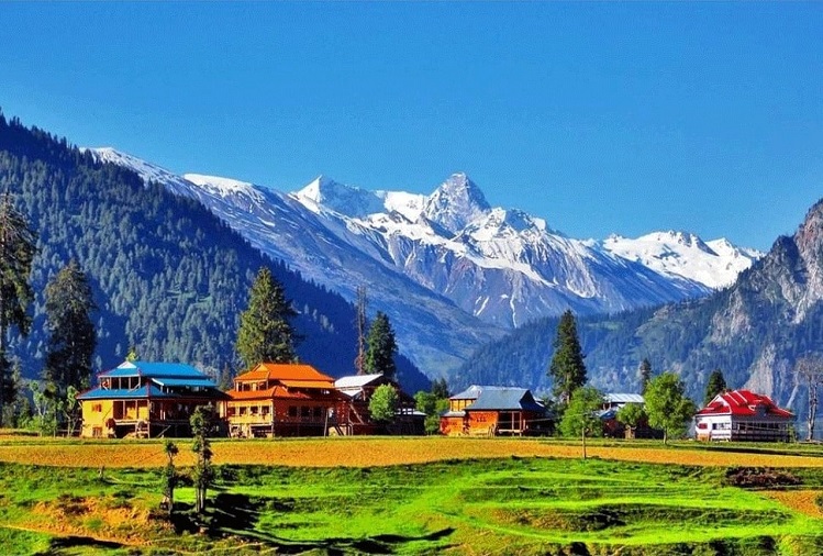 Travel Tips: This is the season to go to Kashmir, you can go with your partner