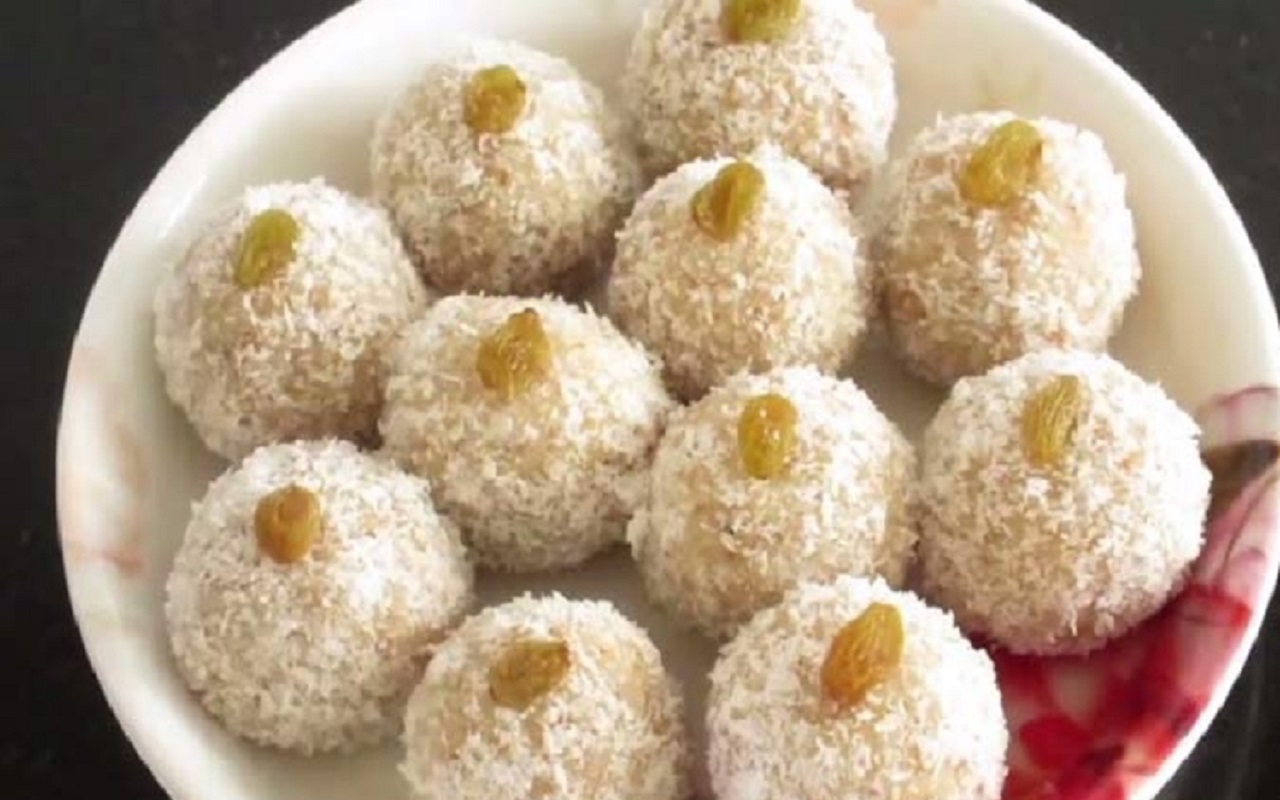 Recipe of the Day: Make delicious coconut laddus at home, this is the recipe
