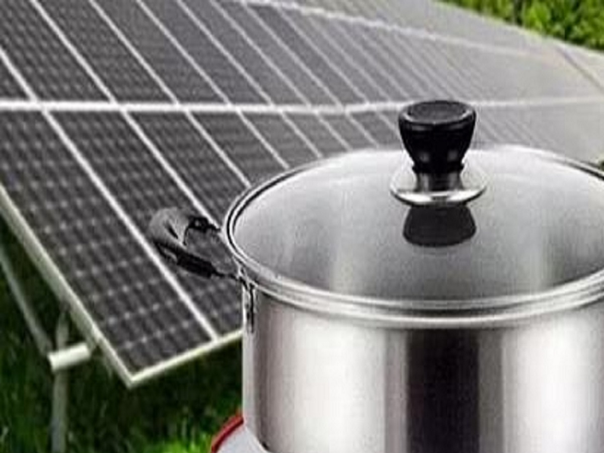 You can cook meals even without LPG or electricity, pre-book this solar stove online today!