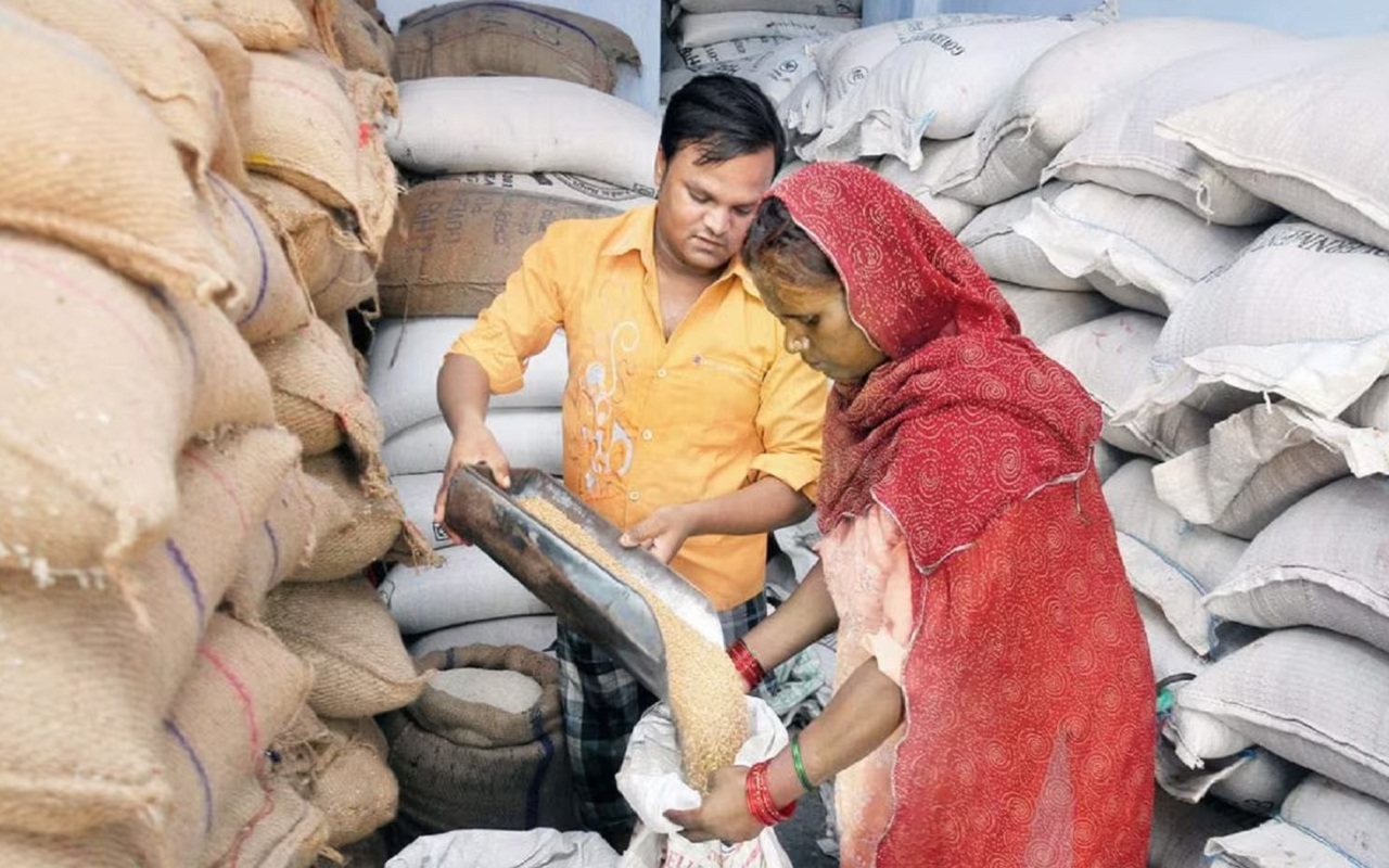 Free Ration: Who will listen to the heart of the poor