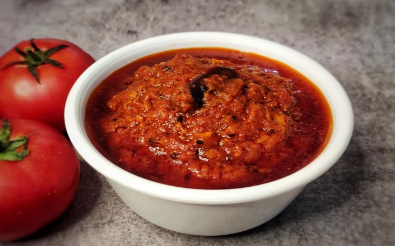 Recipe Tips: You can also increase the taste of your food with tomato pickle