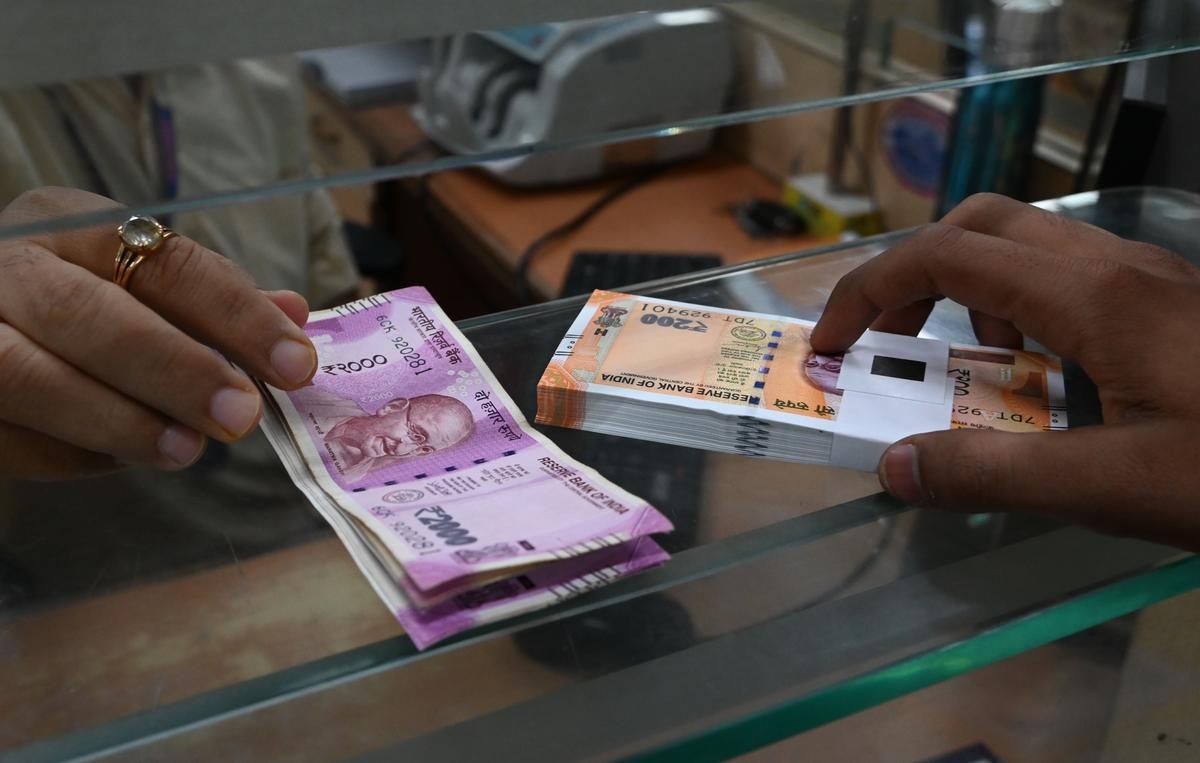 2000 Note Exchange: Change 2000 rupee notes sitting at home, Amazon started this facility