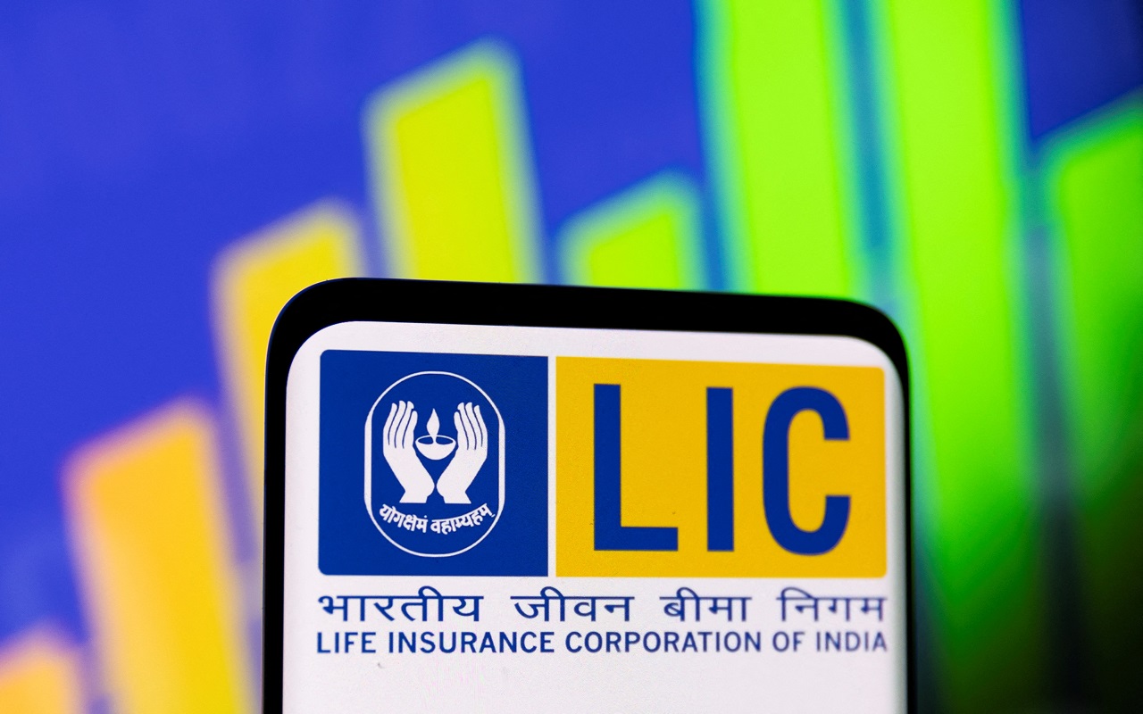 LIC: You will not have to go to LIC office for services like insurance claim and loan, now you will be able to do this work sitting at home.