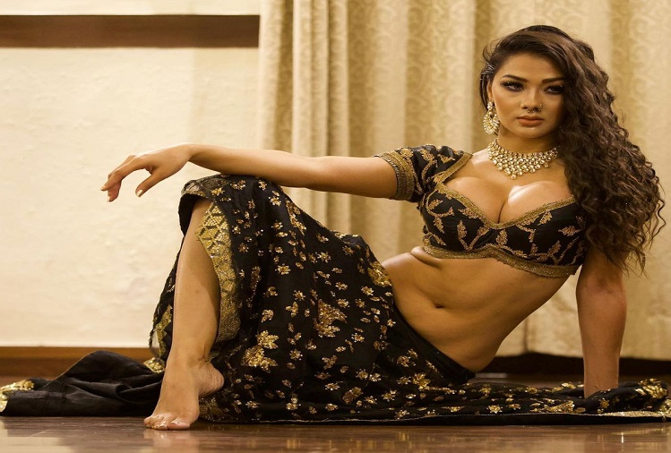 Photo Gallery: The hotness of Namrata Malla shook everyone's heart strings