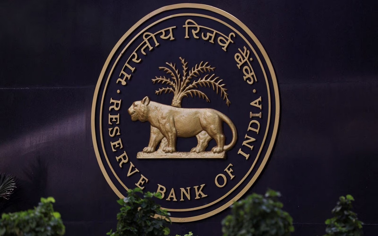 RBI: Before going to the bank in August, do keep an eye on the calendar, otherwise you will have to worry