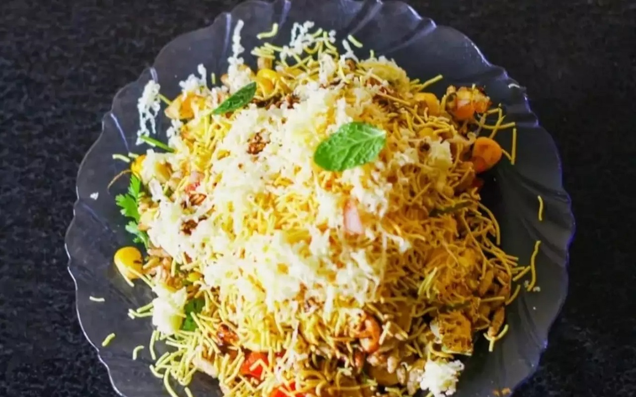Recipe of the Day: Make Cheese Corn Bhel delicious with these ingredients 