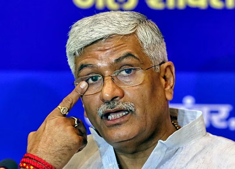 Rajasthan: If CM Gehlot is in control then he should ban Union Ministers from coming to Rajasthan, what is the meaning of Gajendra Singh's statement?