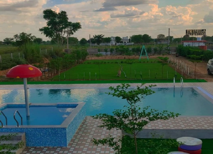 Travel Tips: Before Dussehra, have a pool party with friends at Trishla Farmhouse, the day will be memorable