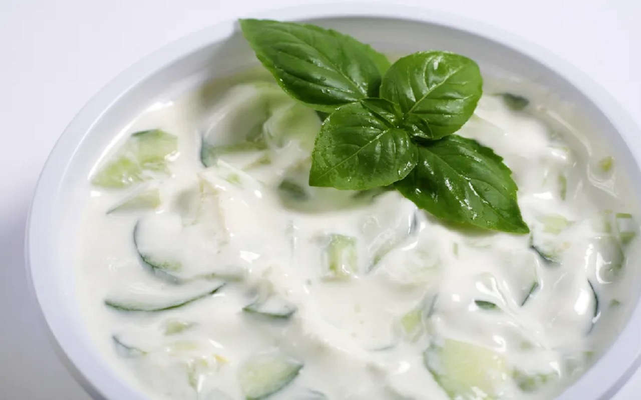 Recipe of the Day: Cucumber raita is very tasty, make it by adding these things.