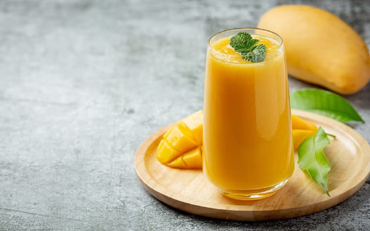 Recipe of the Day: Make Mango Shake for guests, you will be happy