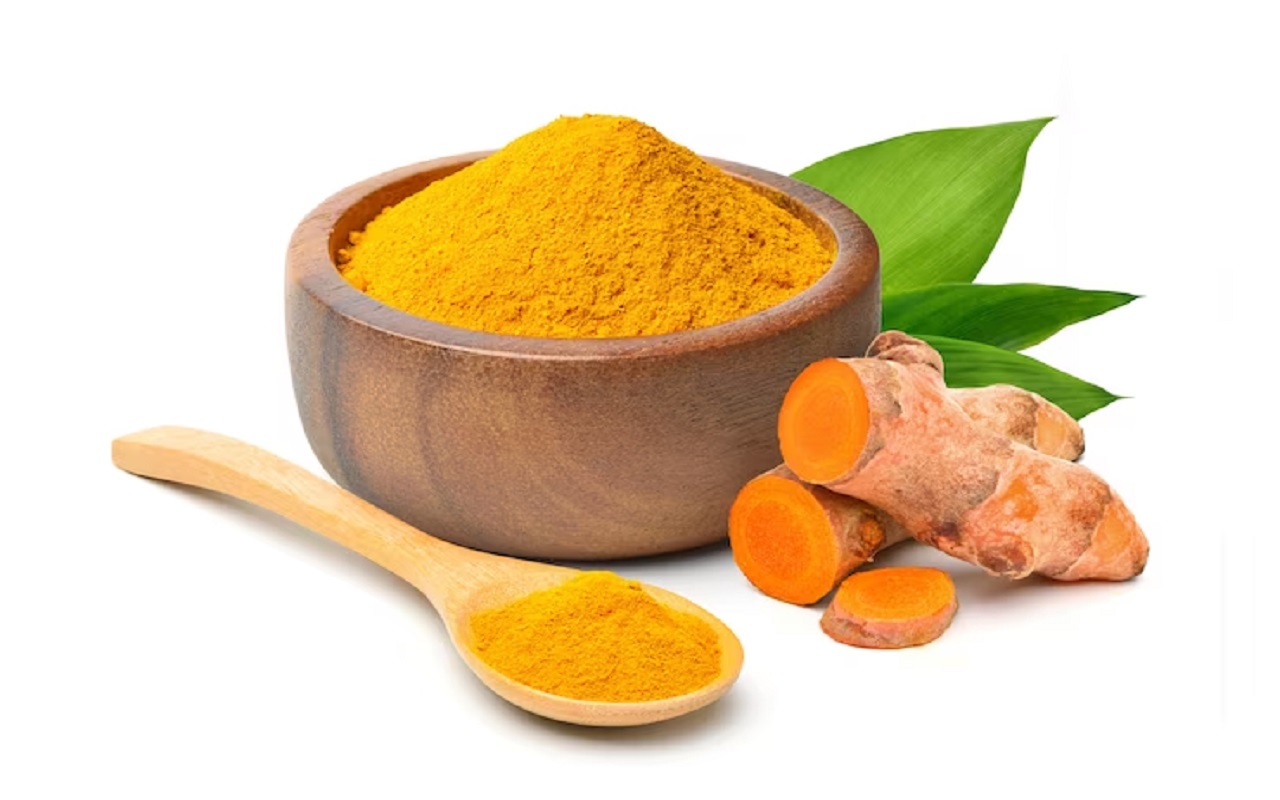 Beauty Tips: Applying turmeric will change the complexion of your face, many skin related problems will go away.