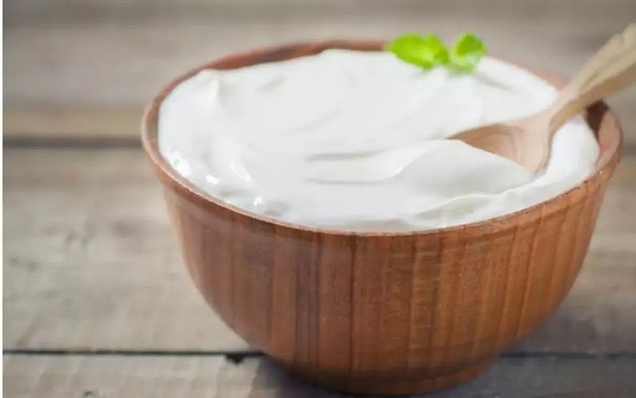 Health Tips: Do not consume these things with curd even by mistake, there can be serious consequences