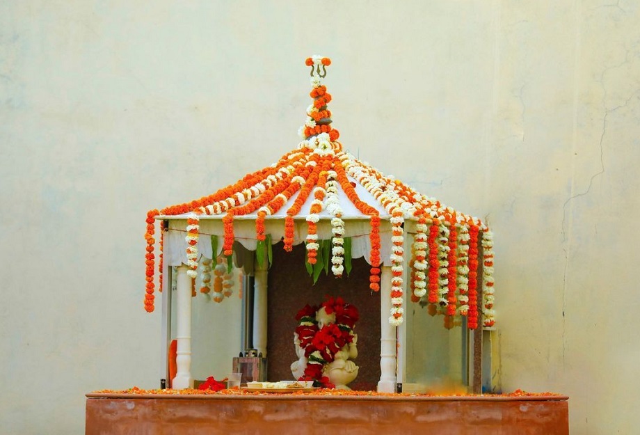 Vastu Tips: Build a temple in this direction of the house, the gods and goddesses will be happy