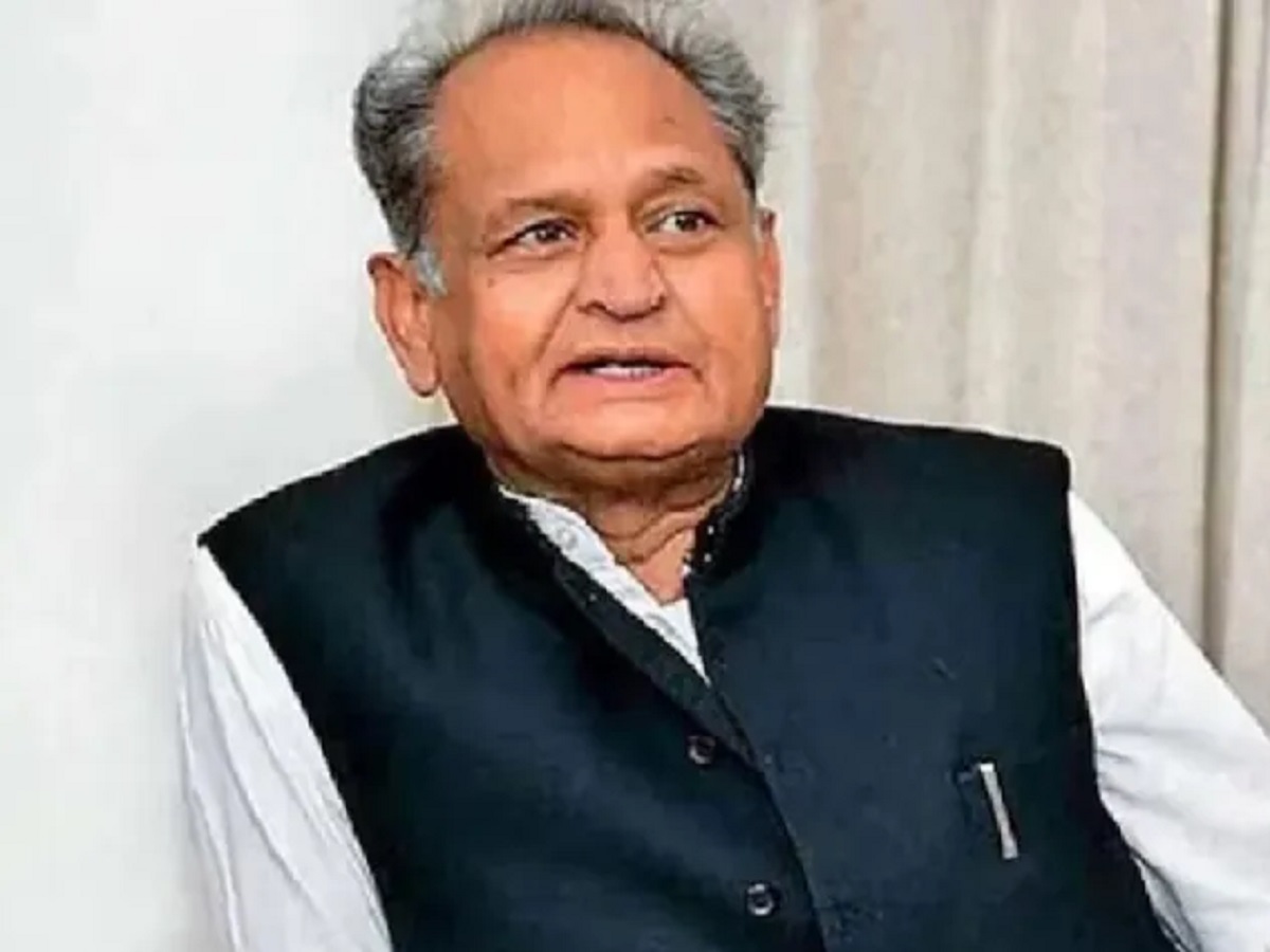 Ashok Gehlot has now written a letter to CM Bhajanlal regarding this scheme, putting forward this specific demand