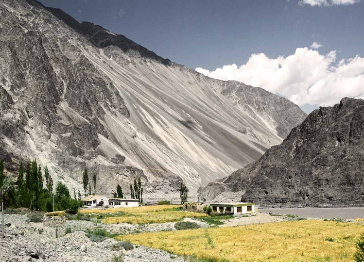 Travel Tips: This village of Ladakh is known for its natural beauty, visit here is a must