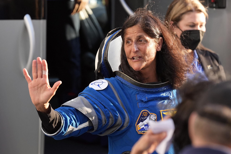 Sunita Williams sent Diwali wishes from space. What did she say? Click to know