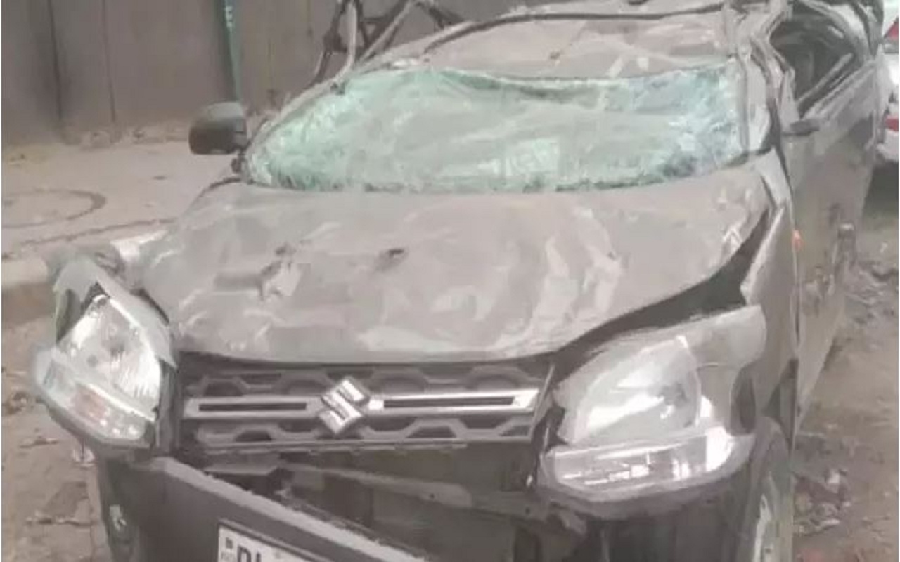 Delhi Accident: Man dies after car falls off under-construction flyover in Delhi