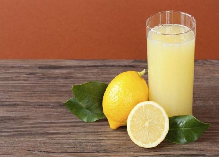 Beauty Tips: How beneficial is applying lemon juice for you, know about it