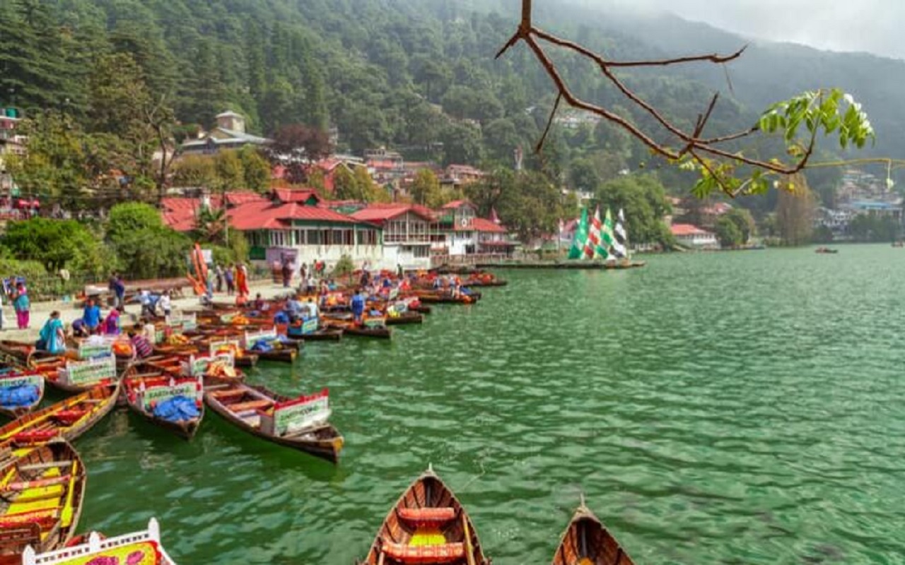 Travel Tips: Plan to visit Naini Lake during Diwali holidays
