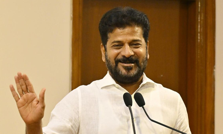 Telangana CM Revanth Reddy fulfilled the dream of a tribal student to study MBBS, click to know the whole story