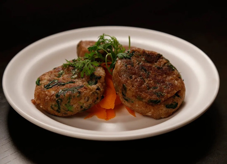 Recipe Tips: You can also make fenugreek cutlets at home, you will enjoy eating them.