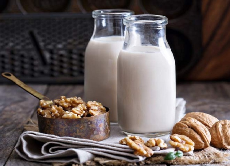 Health Tips: If you also consume dry fruits with milk, you will get many benefits.