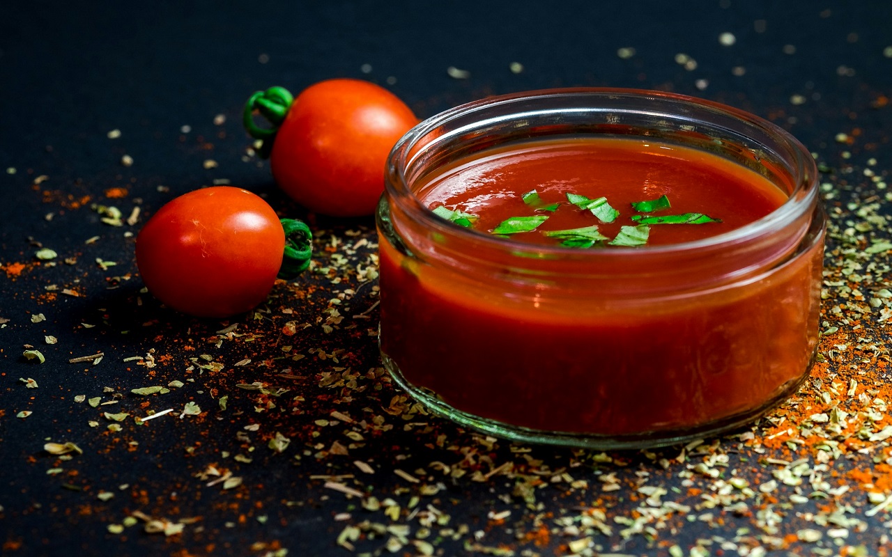 Recipe Tips: You will also become happy after drinking Garlic-Tomato Soup, it tastes amazing.
