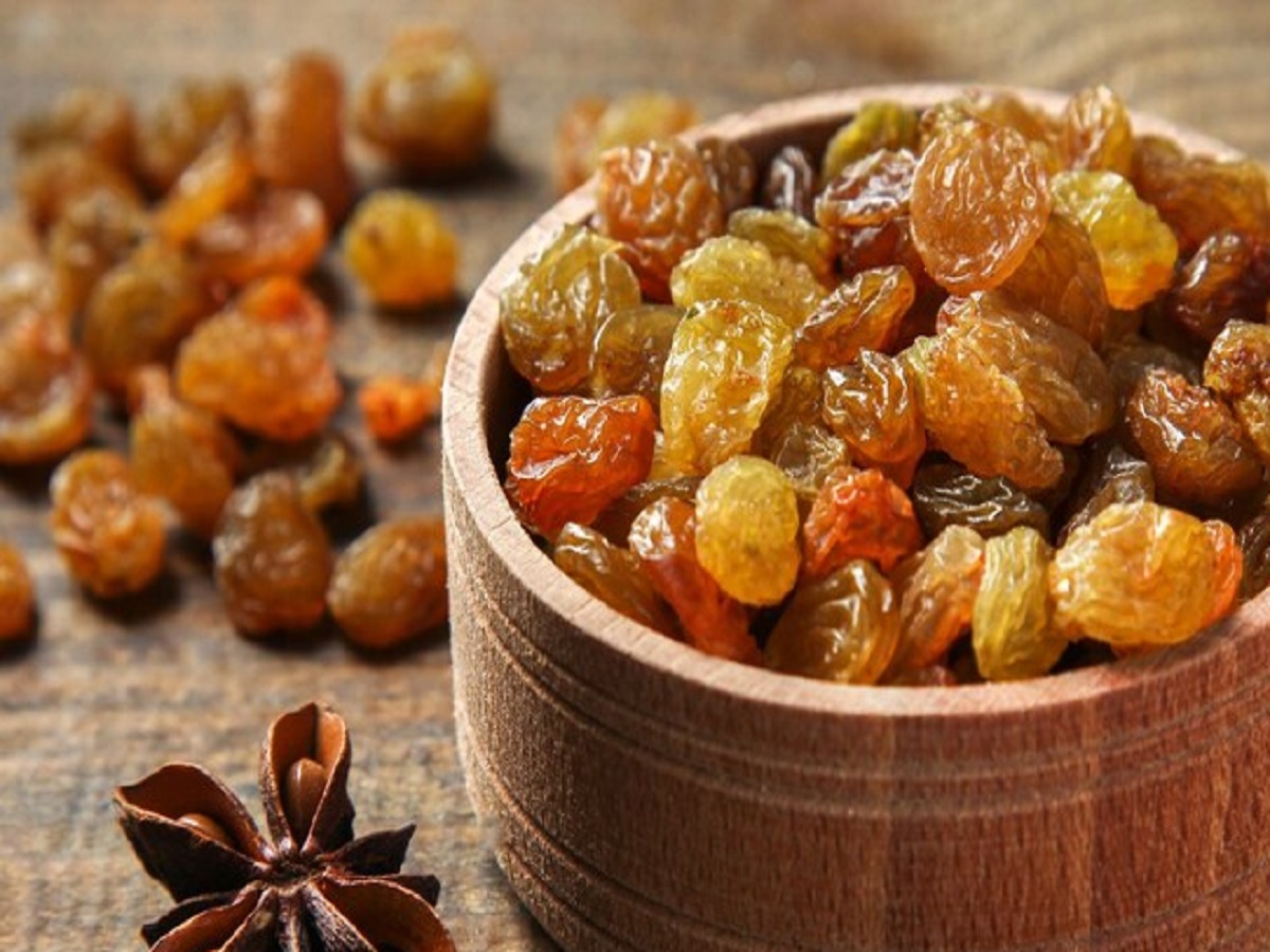 Health Tips: Raisins are very beneficial for health; consuming them will provide these amazing benefits
