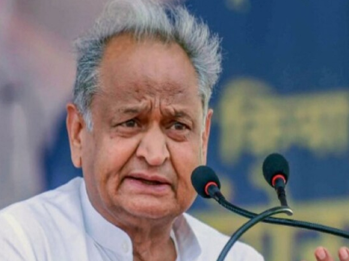 The government is squandering public money on expensive hotels by withholding the budget for the RIC Guest House : Gehlot