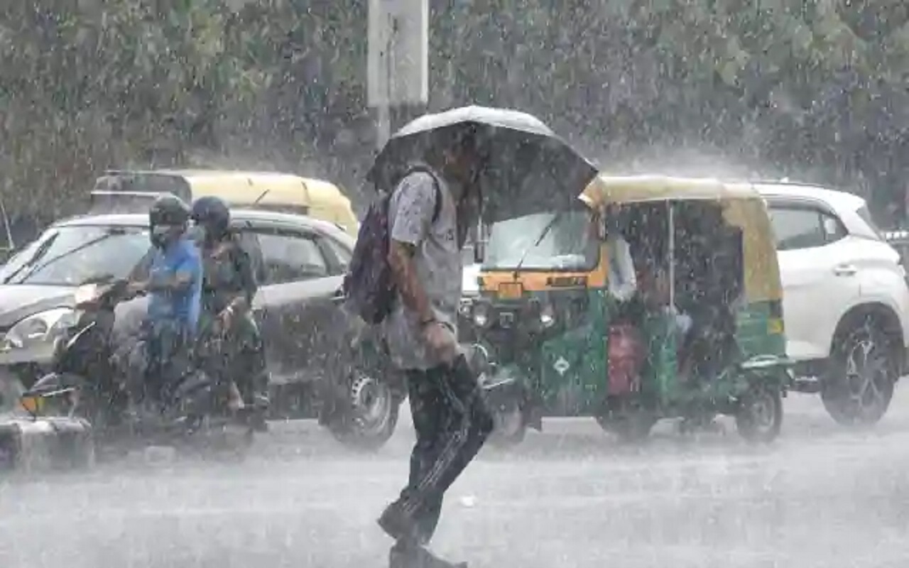 Weather update: Weather changed in many states of the country, thunderstorm continues, temperature drops