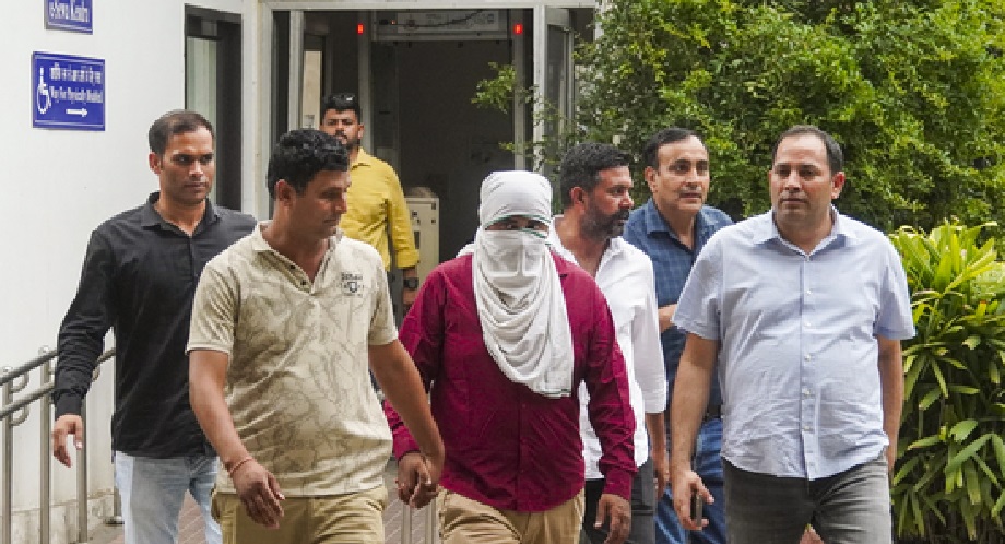 Delhi Police arrested spying accused Qasim's brother for supplying SIM cards to Pak operatives