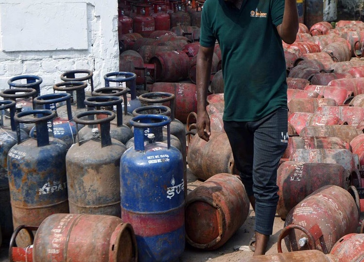 Government scheme: Government will now provide gas cylinders to these women at a very low price, decision taken in cabinet meeting