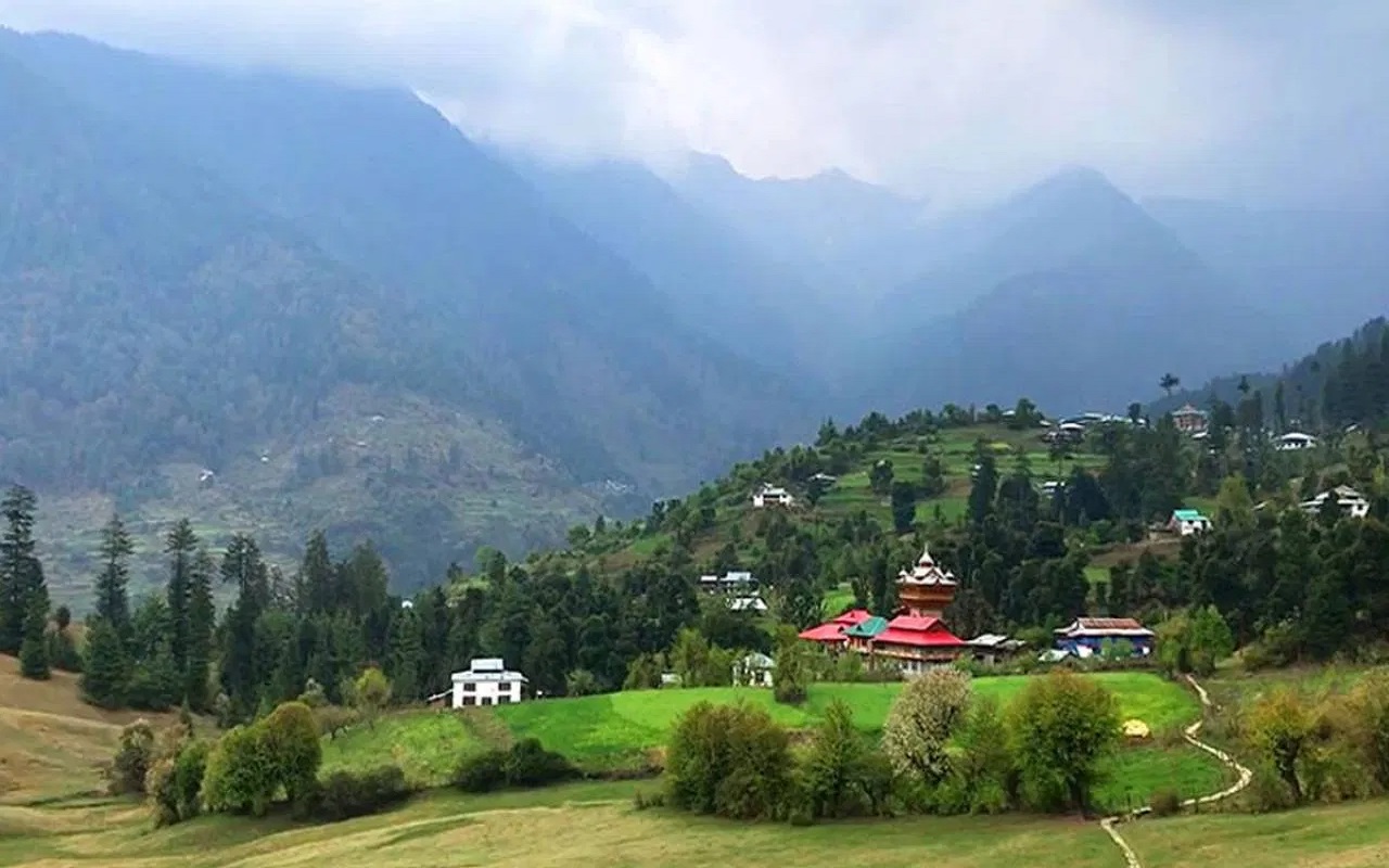 Travel Tips: This time you can also go with your partner to roam in the valleys of Himachal.